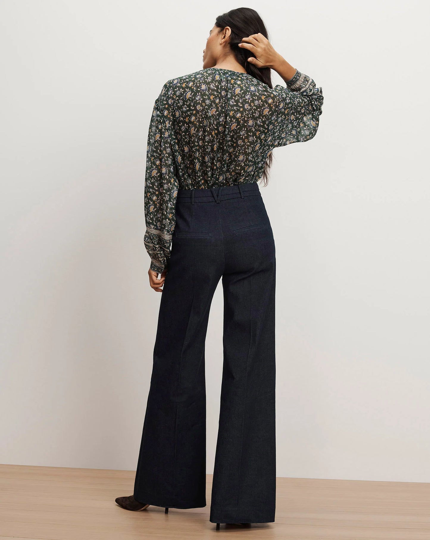 Lollie Floral Button-Down Blouse in Dark Hunter Green Multi