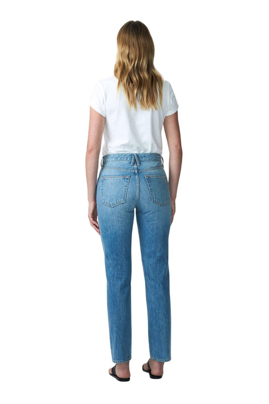 Virginia Slim in Sweet Thing