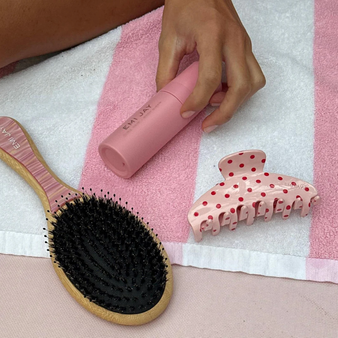 Flat Brush in Lychee Baby