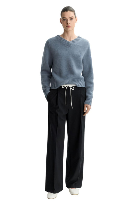 Chunky V Neck in Retro Blue