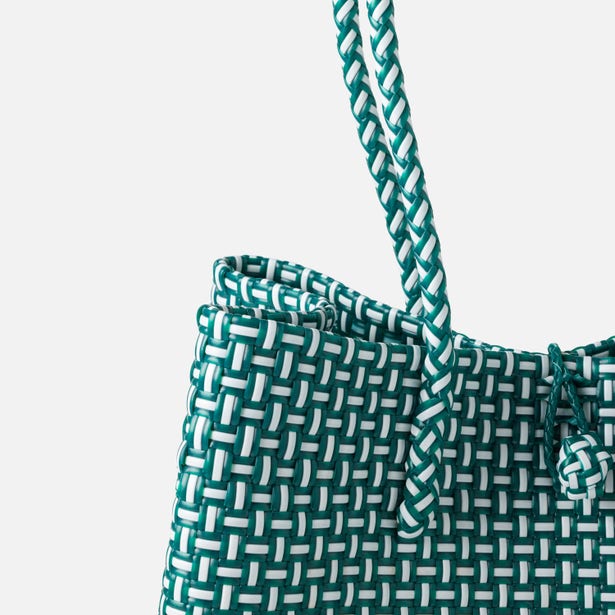 Izmir Large in Green/White Recycled Plastic