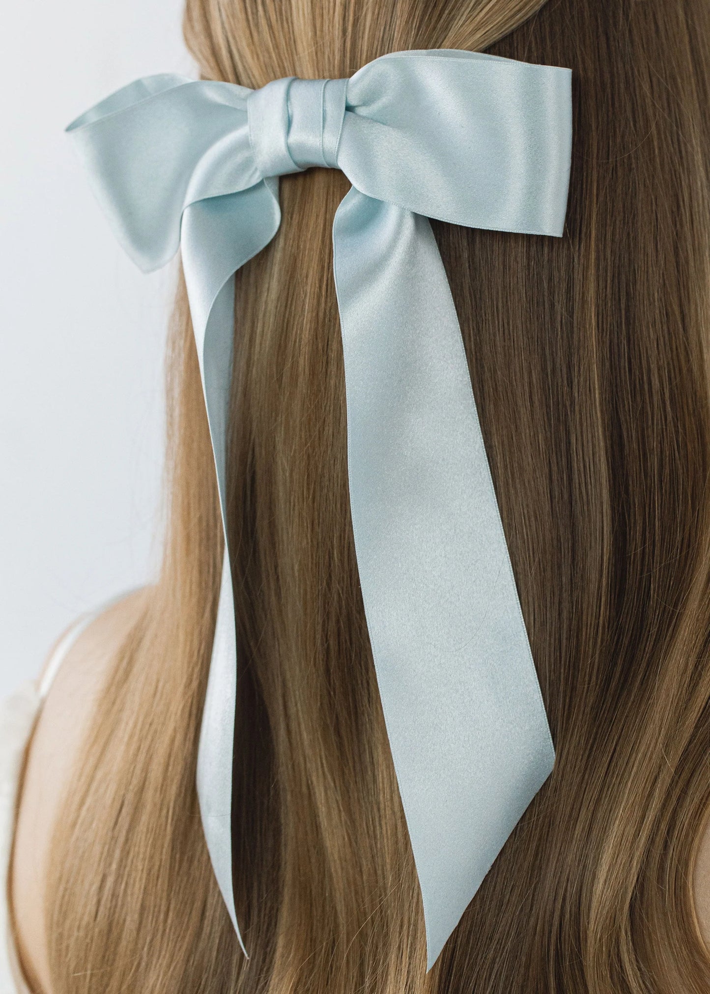 Virginia Bow in Powder