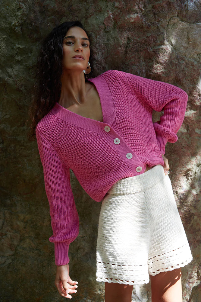 
            
                Load image into Gallery viewer, Isla Cardi in Taffy Pink
            
        