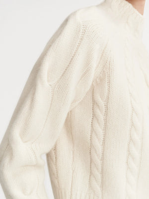 Chunky Cable Turtleneck in Feather White