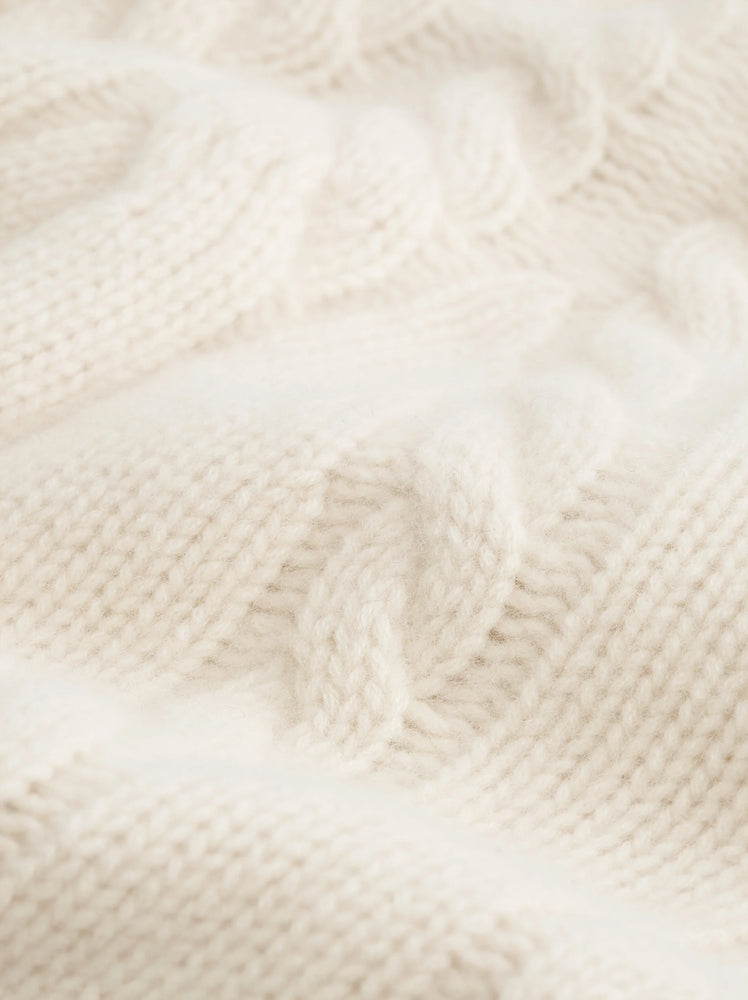 Chunky Cable Turtleneck in Feather White