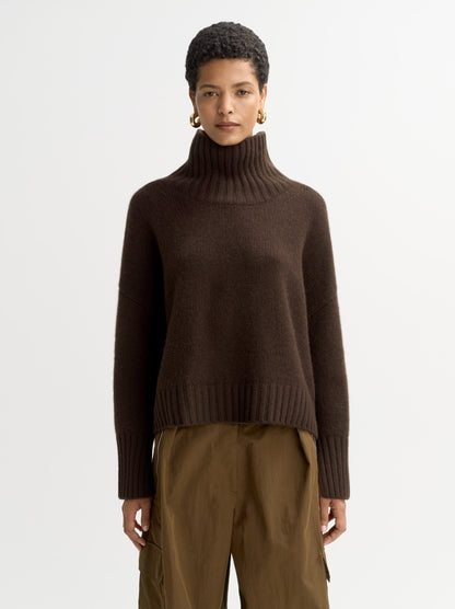 Girlfriend Turtleneck in Mocha