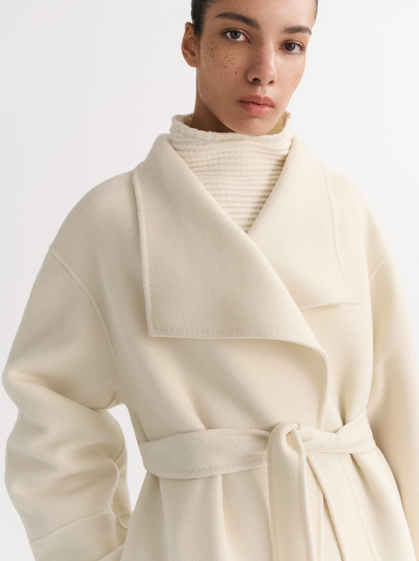 Long Coat in Feather White