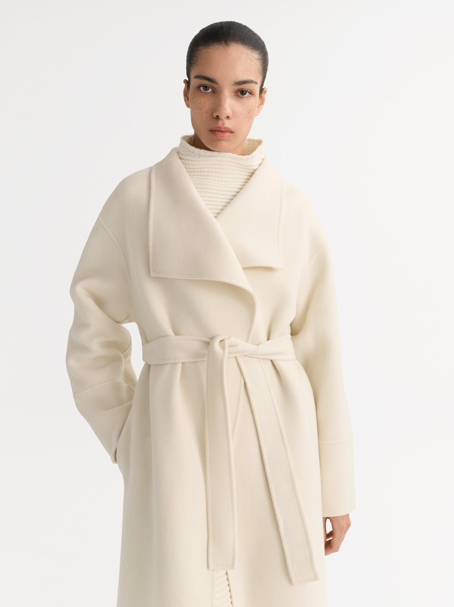 Long Coat in Feather White