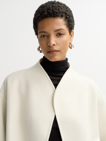 Short Jacket in Feather White