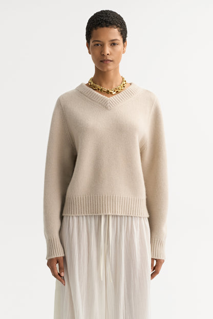 Chunky V-Neck in Chalk
