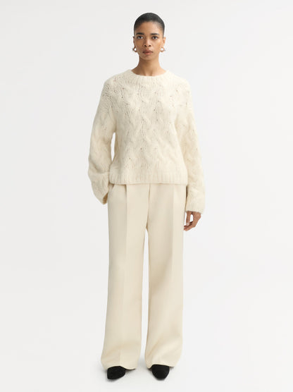 Chunky Cable Knit in Feather White