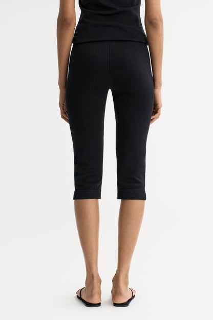 Capri Pant in Black
