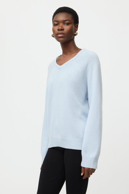 Oversized V-Neck in Ice Blue