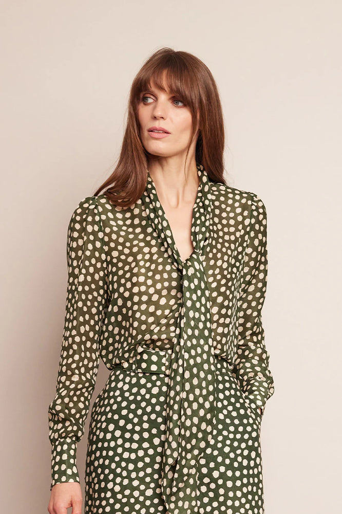 Chili Shirt in Abstract Dot Green Turtledove