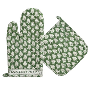 
            
                Load image into Gallery viewer, Pom Buti Green Oven Mitt Set
            
        