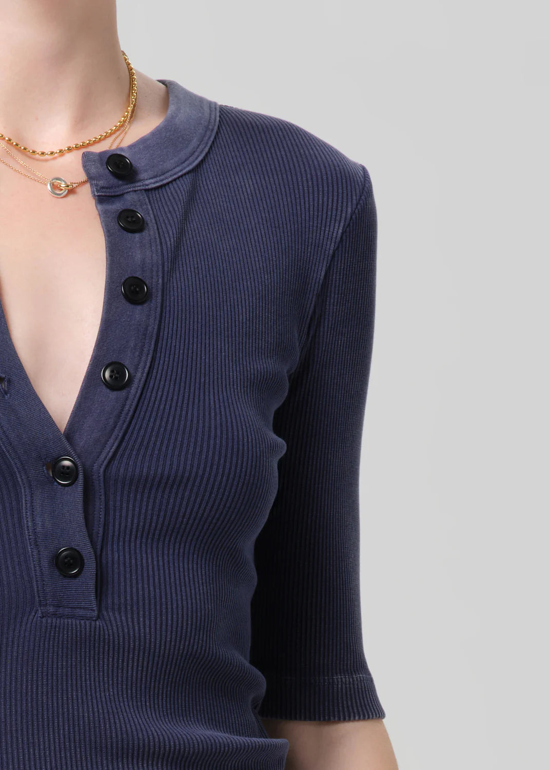 Nali Short Sleeve Henley in Mineral Navy