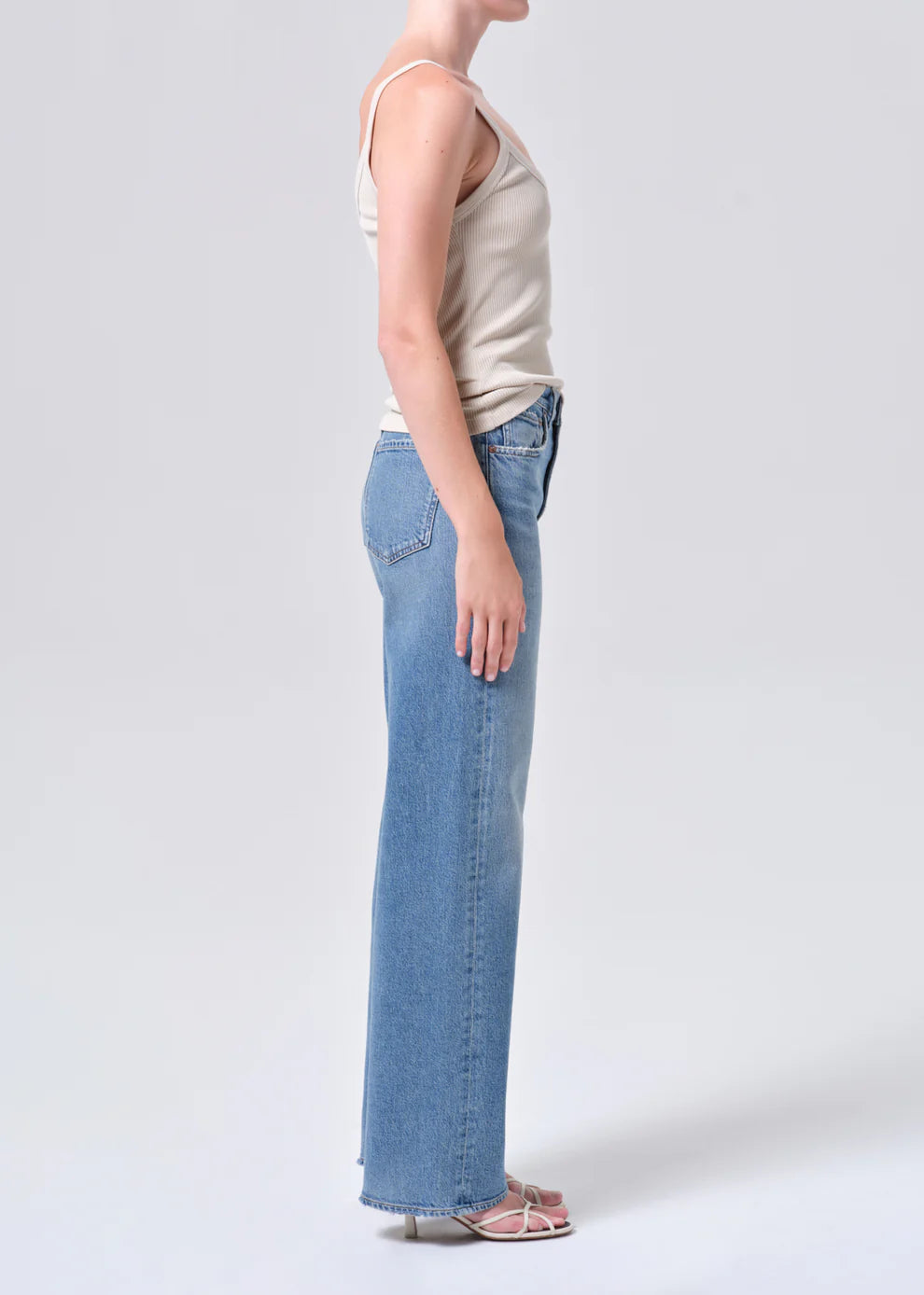 Ren Jean 32" in Measure
