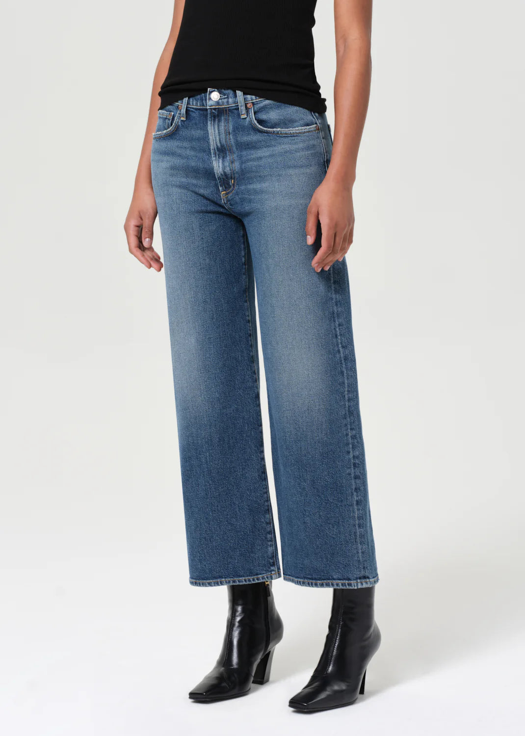 Harper Crop Jean in Enroll