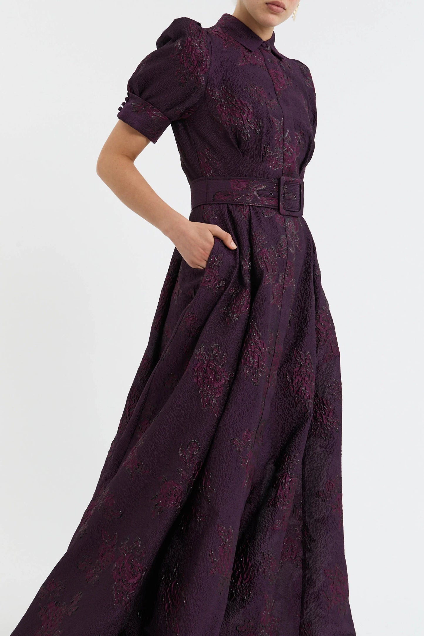 Afina Short Sleeve Gown in Blackberry