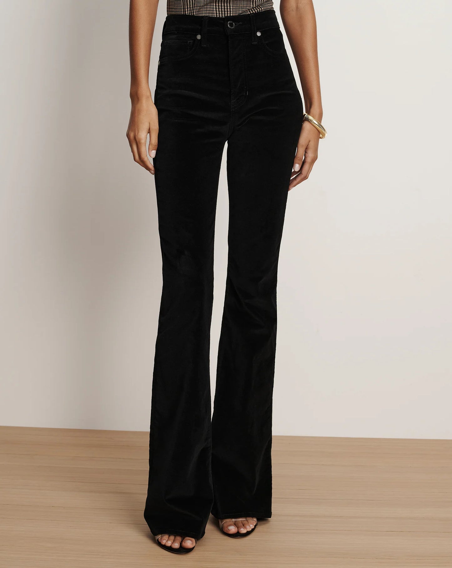 Beverly Velvet Skinny-Flare Pant in Black