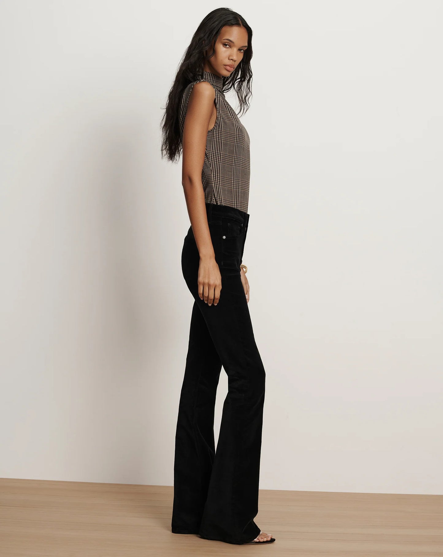 Beverly Velvet Skinny-Flare Pant in Black
