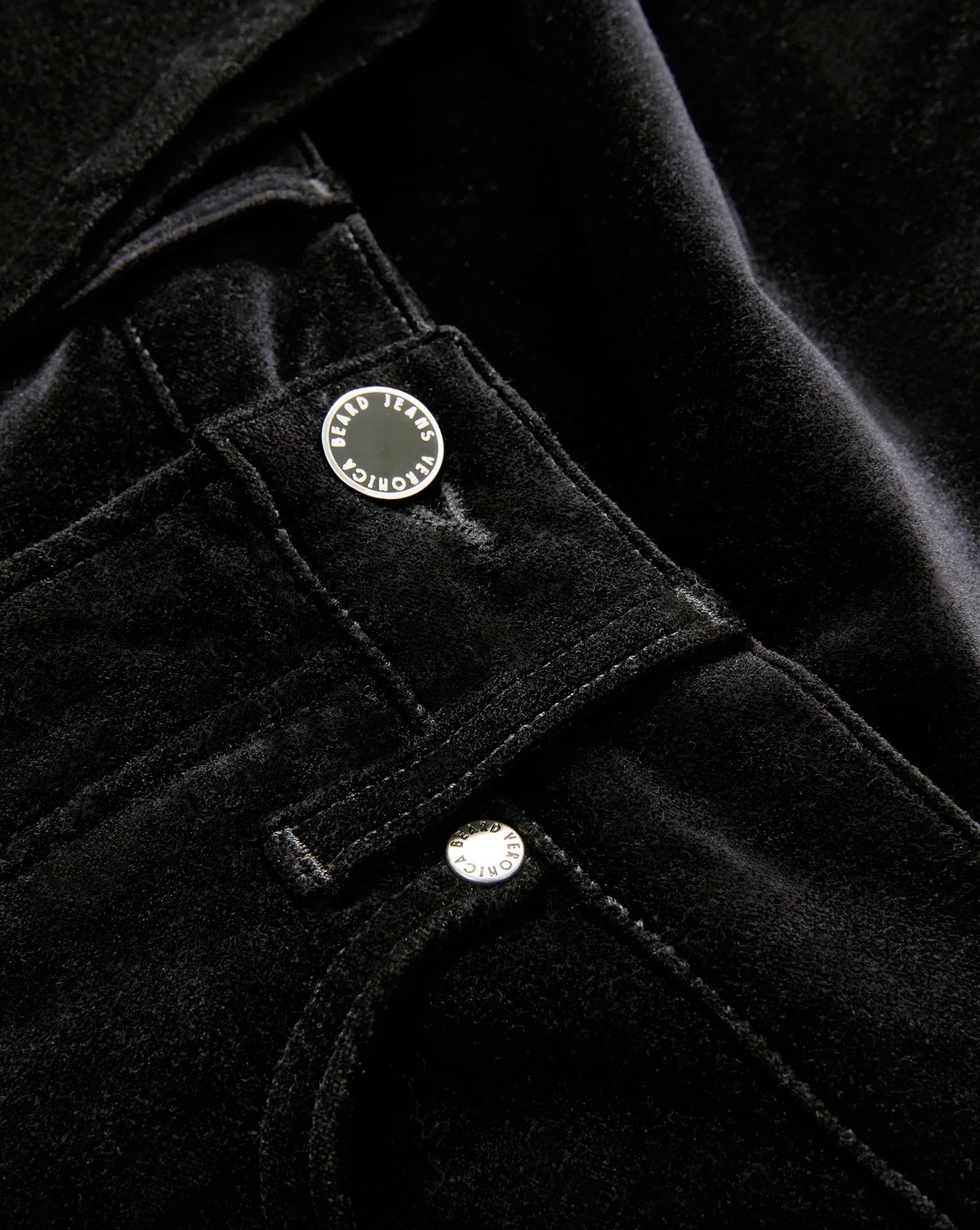 Beverly Velvet Skinny-Flare Pant in Black