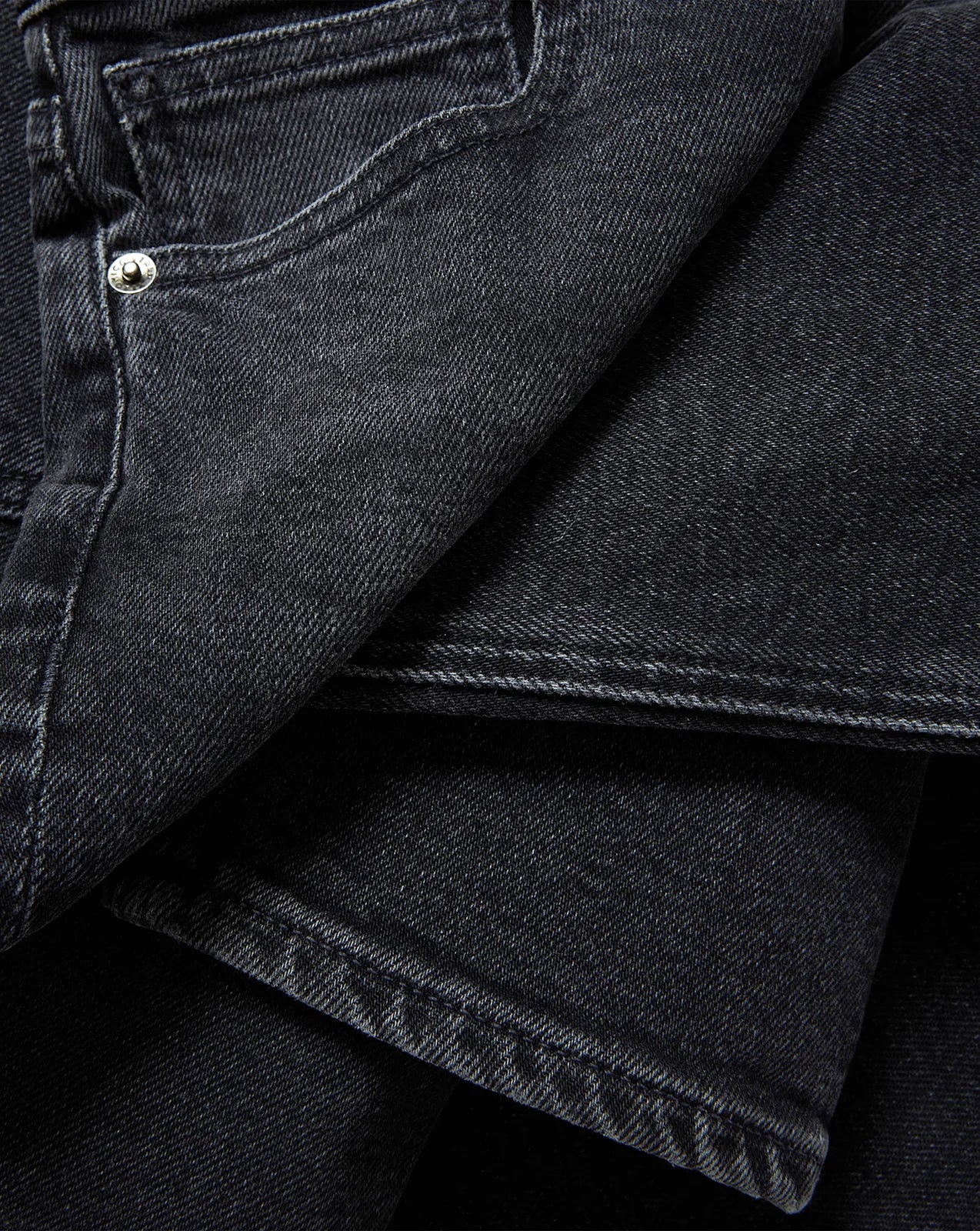 Leah Straight-Leg Jean in Washed Onyx