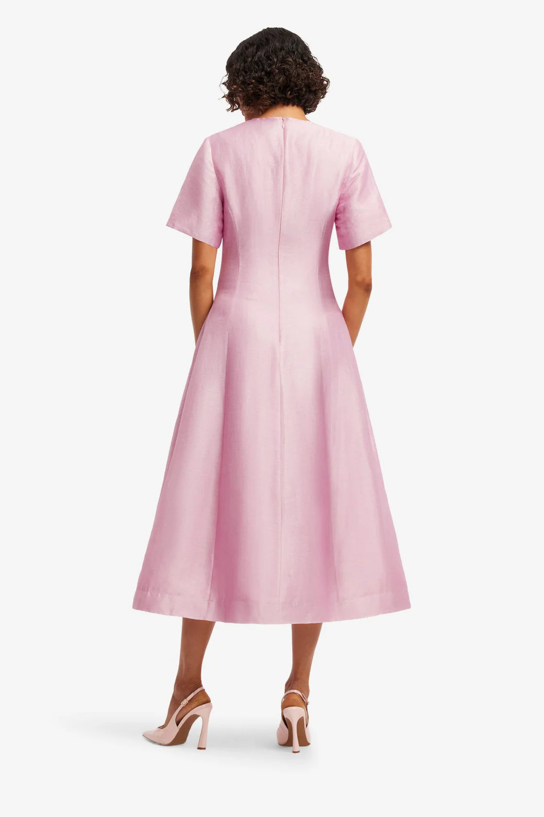 Caroline Short Sleeve Midi Dress in Bouquet Print in Pastel Pink