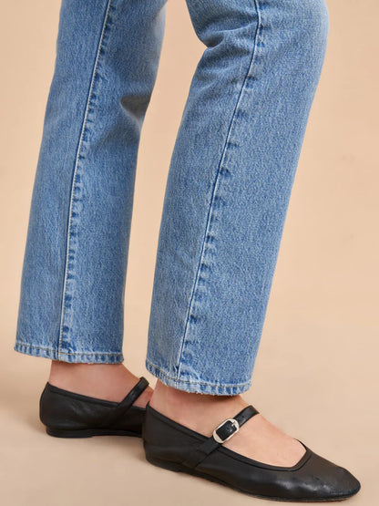 Molly High-Rise Straight Jean in Walter