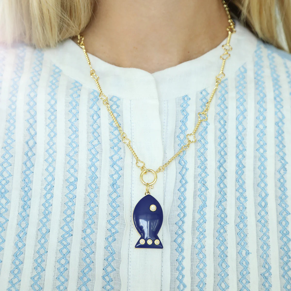 Quatrefoil Chain