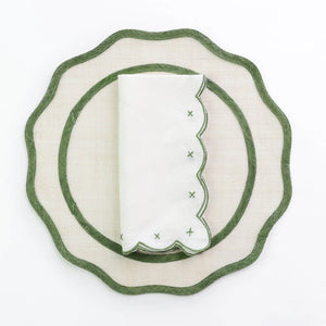 Scalloped Knot Green Embroidered Linen Napkin | Set of 4