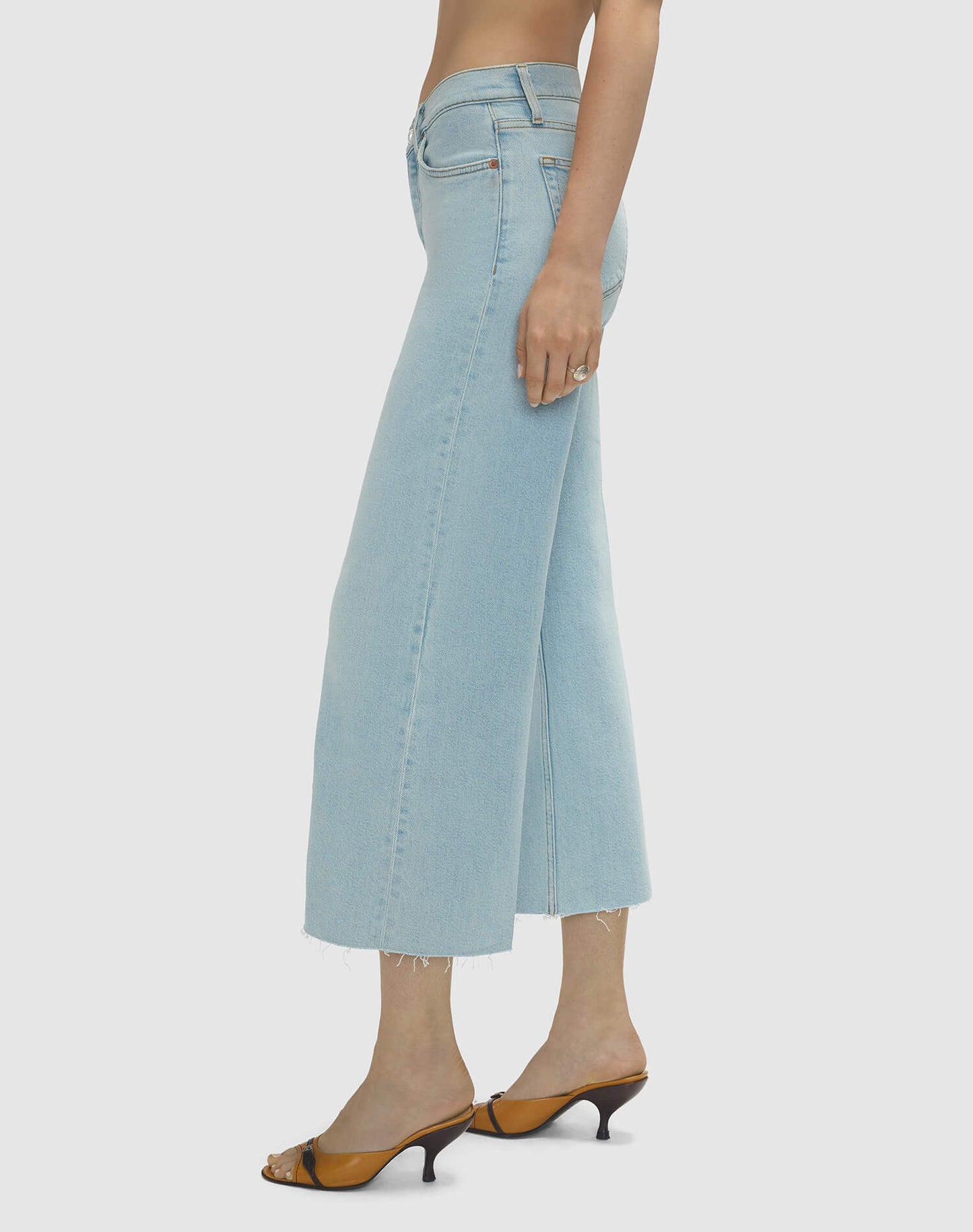 Comfort Stretch Mid Rise Wide Leg Crop in Ola Indigo