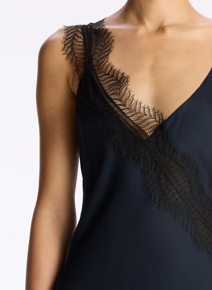 
            
                Load image into Gallery viewer, Soleil Lace Midi Dress in Sapphire/Black
            
        