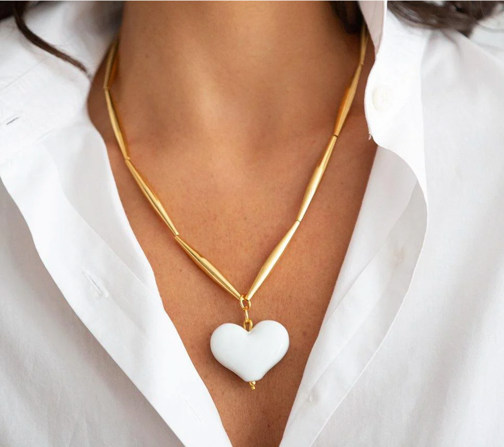 
            
                Load image into Gallery viewer, Cuore Necklace in Snow White
            
        