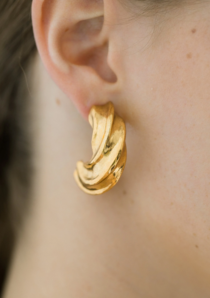 Aaryn Earrings in Gold