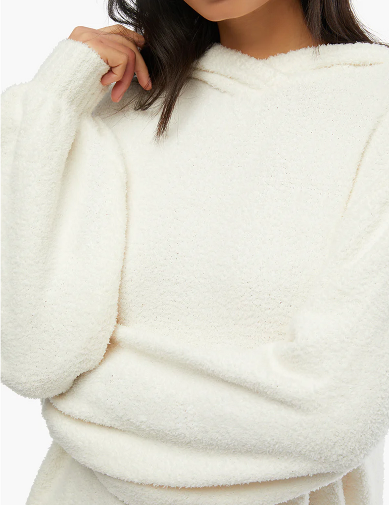 Turtle Neck Sweater in Ivory