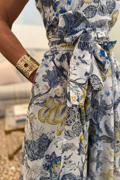 Aster Sleeveless Crew Dress in White/Indigo