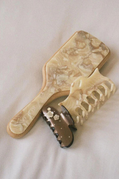 Bamboo Paddle Brush in Chantilly