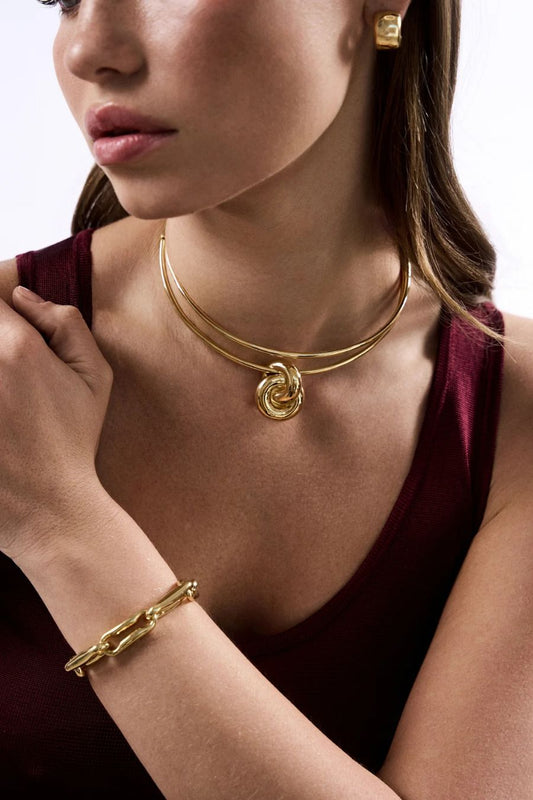 Knot Necklace