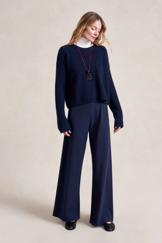 Colby Pant in Navy