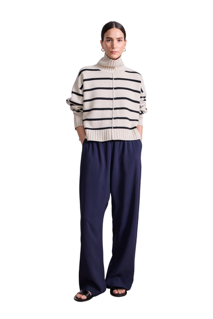 Ari Cropped Turtle in Cream & Black Stripe