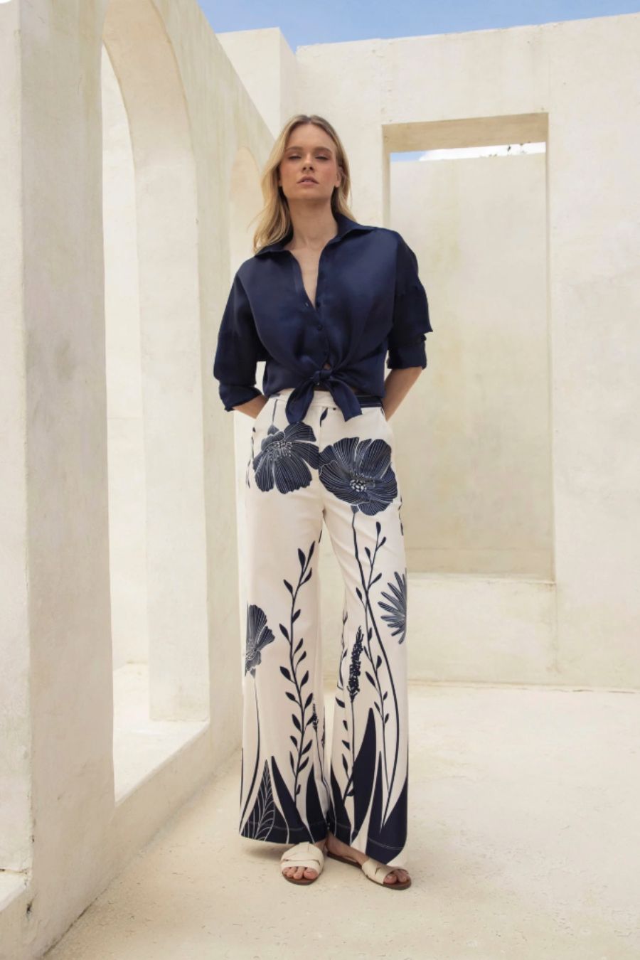 Ama y Haz Pant in Blue Floral Border