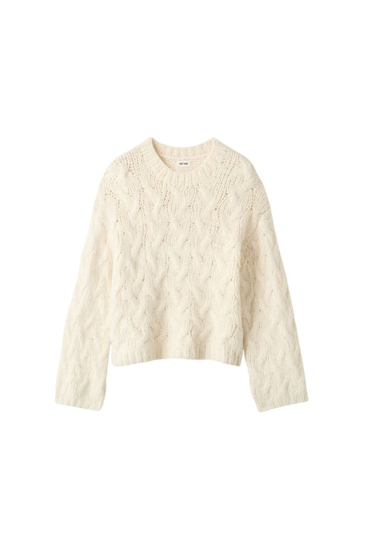 Chunky Cable Knit in Feather White