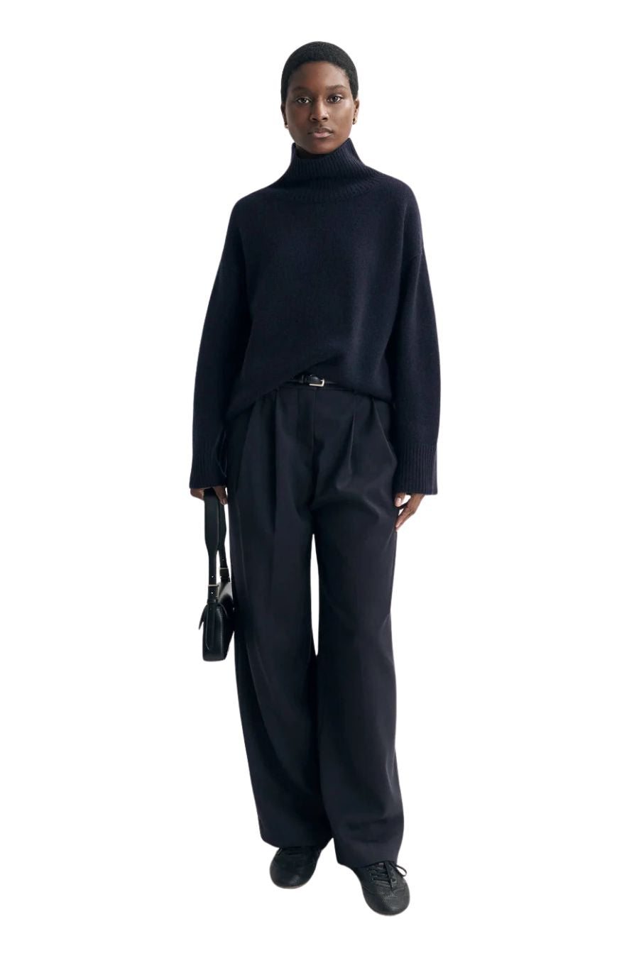 Boyfriend Turtleneck in Navy