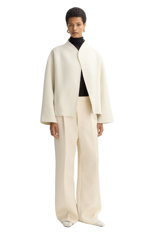 Short Jacket in Feather White