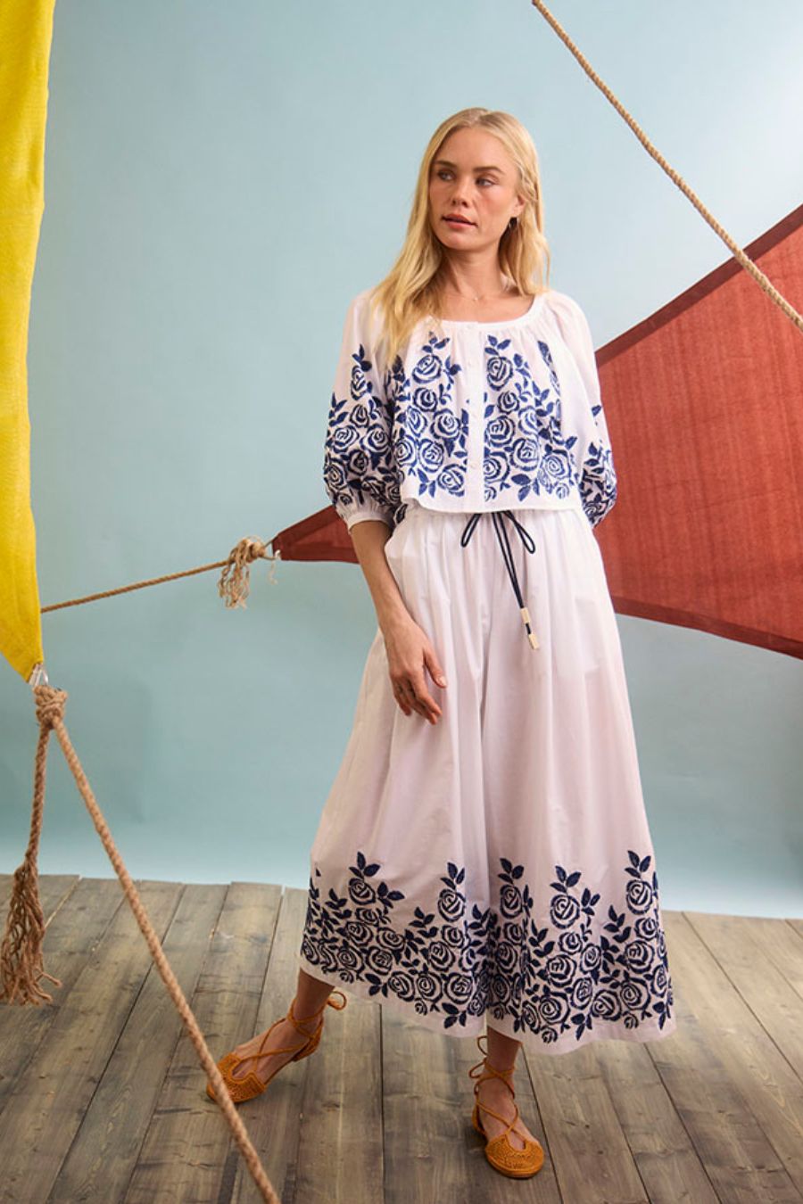 Marie Top in White Rose Fence