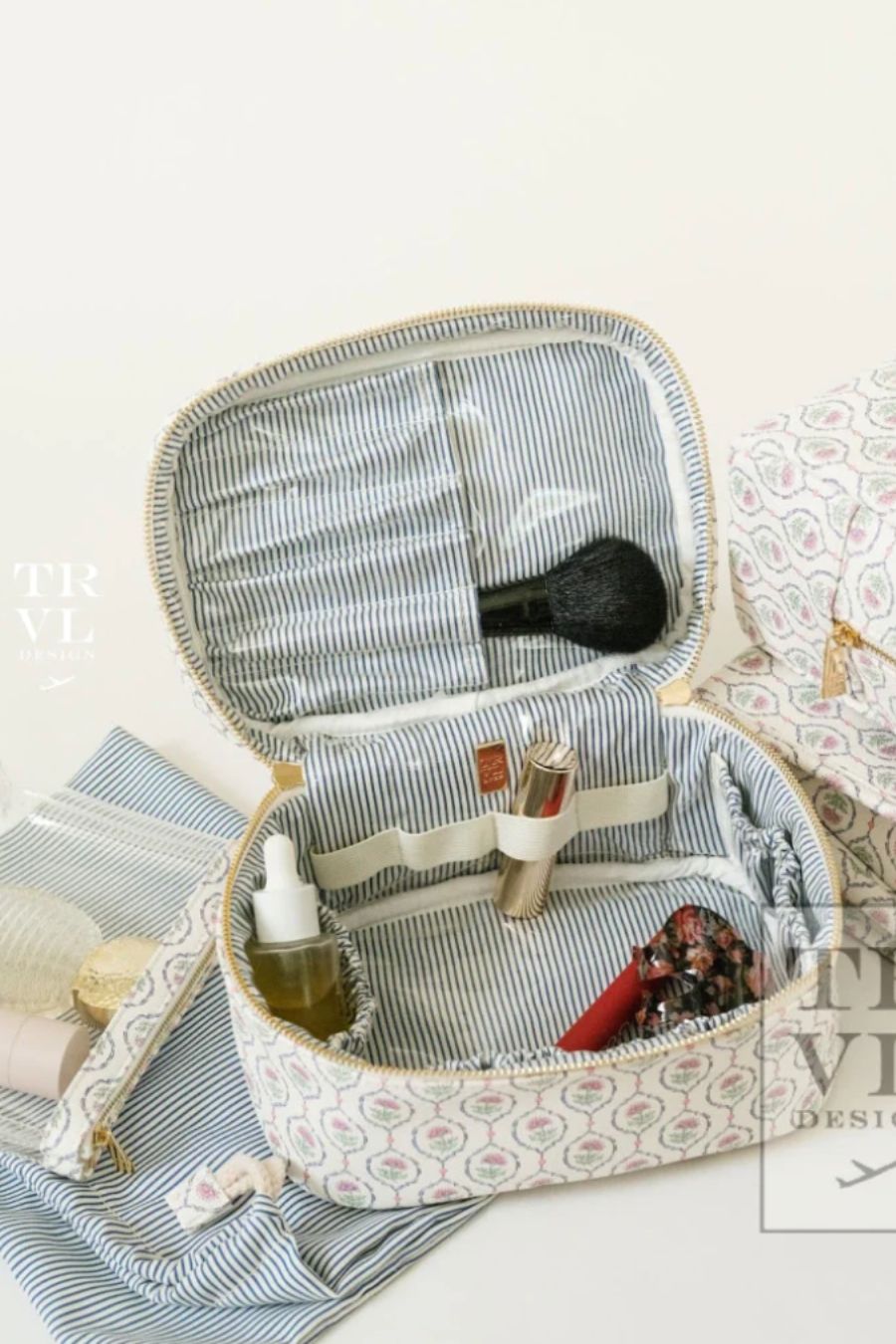 LUXE Train Bag with Navy Pinstripe Liner