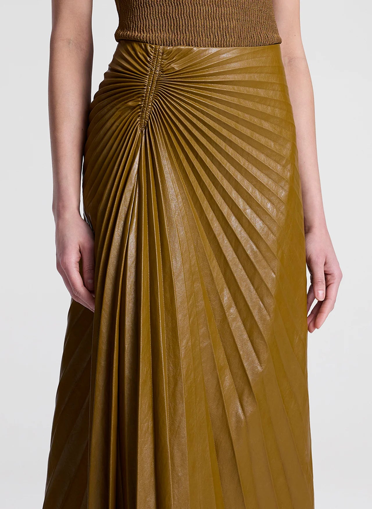 Tracy Vegan Leather Skirt in Saddle