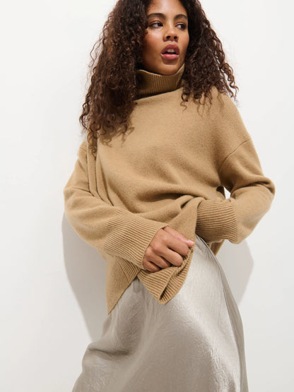 Maisie Light Camel Turtleneck Sweater in Cashmere