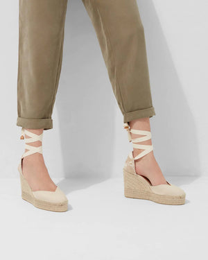 Chiara Wedges in Ivory